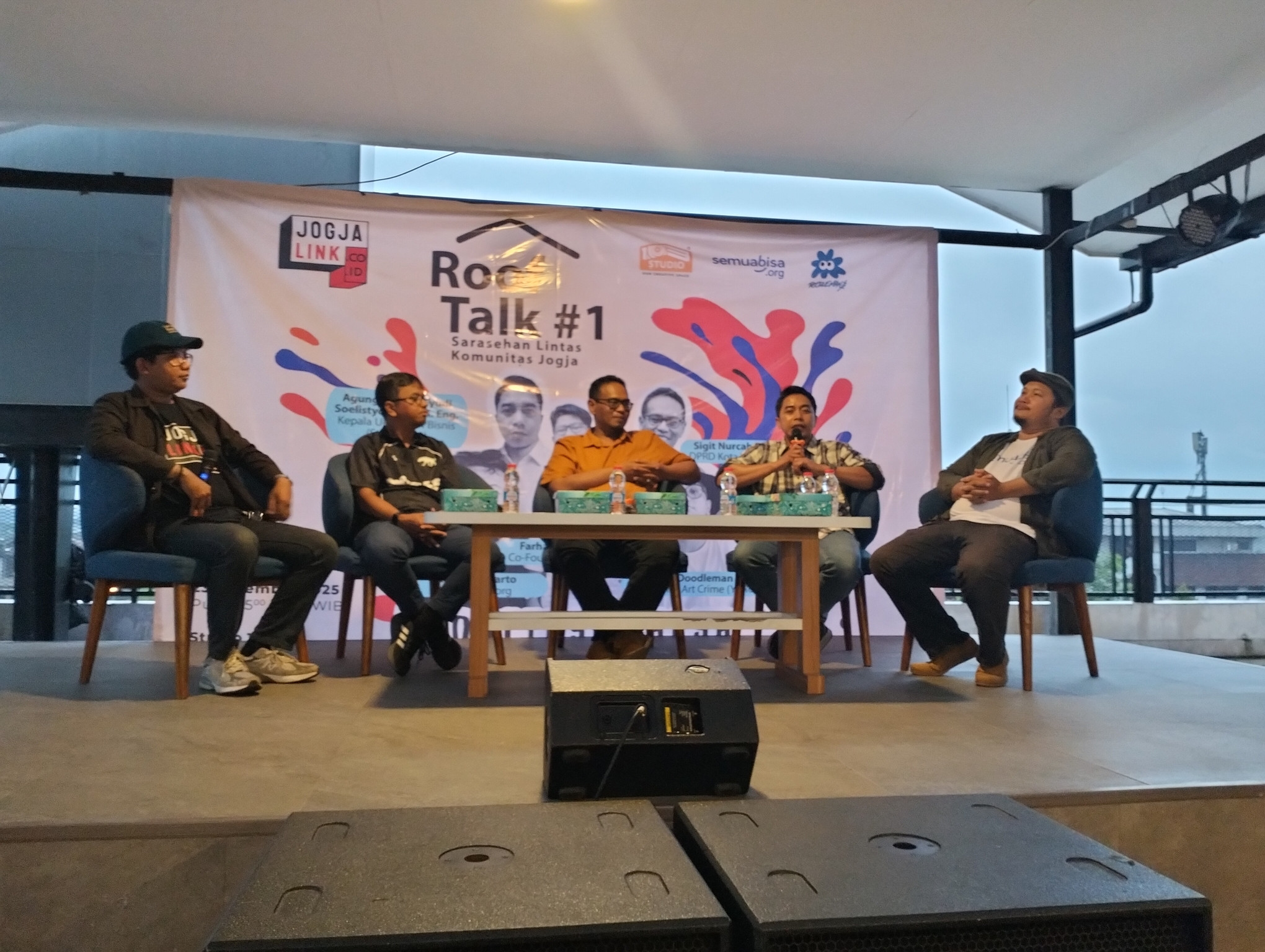 Roof Talk #1: Sarasehan Lintas Komunitas Jogja Sukses Digelar